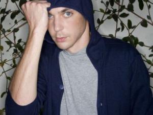 Jim Parsons为NBC圣诞特别动画《圣诞精灵 Elf》配音 Jim Parsons为NBC圣诞特别动画《圣诞精灵 Elf》配音